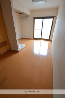 新都心OSマンション【305号室】の居間