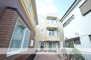 クリスタルガーデン【1階】の外観