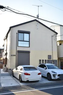 アブリール【1階】の外観