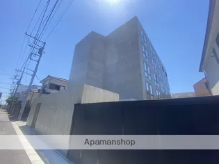 ゼルコヴァ【1階】の外観