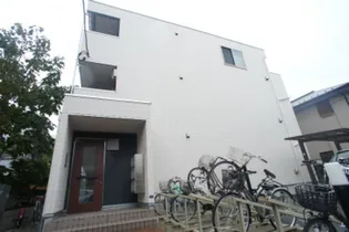 リブリ・シャルマン上戸田【3階】の外観