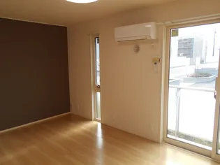 ロイジェントパークス レイクタウン II C【1階】の居間