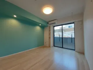 カンパニュール【1階】の居間