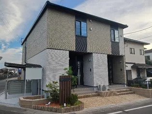 フルーヴ【2階】の外観