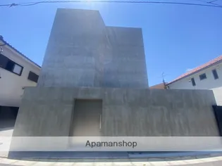 ゼルコヴァ【1階】の外観