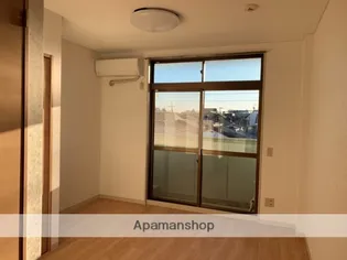 高田ハイツ【205号室】の居間