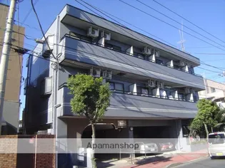 スリーエー・オム【2階】の外観