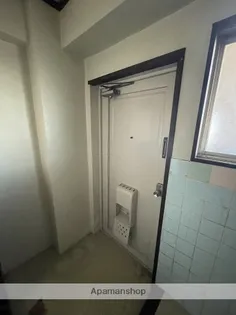 末広ビル【4階】の玄関