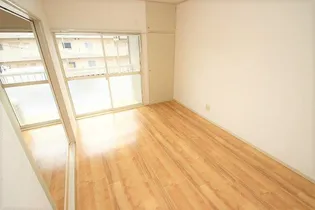 ウイロービレッジ【108号室】の内装