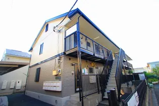 サンクテュエール【2階】の外観