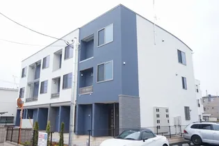 ブリリアント ガーデン【1階】の外観