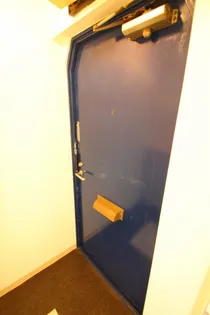 キャッスルメジェール鶴瀬【401号室】の玄関