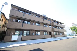 ルーブル【3階】の外観