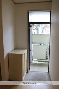 ゴールドヒル5【2階】の玄関