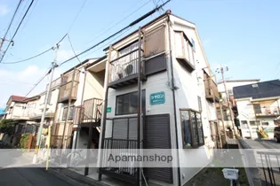 シャロン【2階】の外観