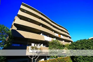 レアルコート【2階】の外観