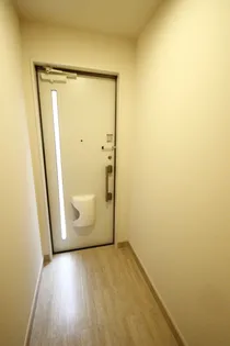 ラピュール【1階】の玄関