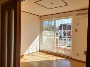 メゾン・リュエル【1階】の居間