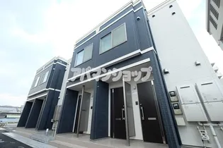アベニール【1階】の外観