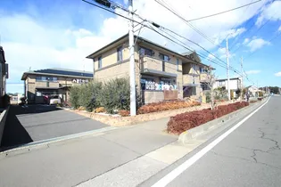 メゾン・ルアー 2棟【1階】の外観