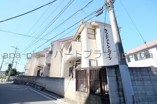 ケンジントンハイツ【204号室号室】の外観