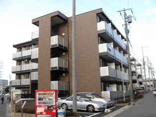 レオパレスクローバー【1階】の外観