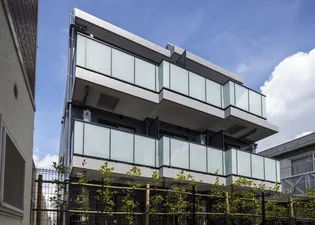 PAIR FLAT【3階】の外観