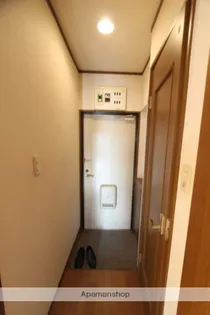 AKマンション【2階】の玄関