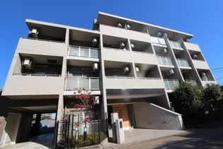 ヴィラ・ロクロー【1階】の外観