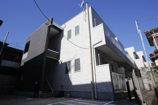 リブリ・アルピコルド【2階】の外観