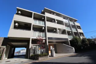 ヴィラ・ロクロー【1階】の外観