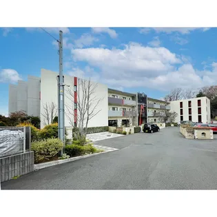 CRESCENT COURTの画像