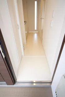 リブリ・リンドバーグ2号【1階】の玄関