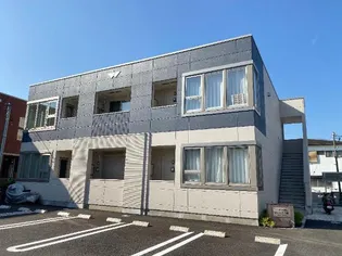 シェトア三山【1階】の外観