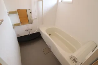 ランコントル成田【2階】の風呂