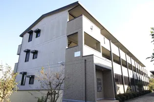 ロイヤルコート B【3階】の外観