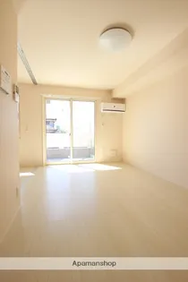 オーフィング【1階】の居間