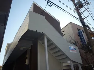 ラ・ポルト桜ヶ丘【2階】の外観