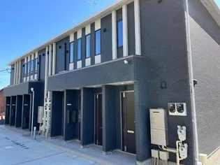 シャディナス【2階】の外観