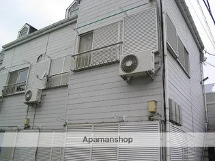 ロイヤルハイム【2階】の外観