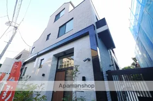 クレアーレ上目黒諏訪山【1階】の外観