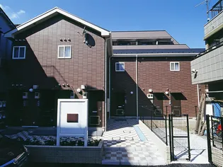 レオパレスピアチェーレ【2階】の外観