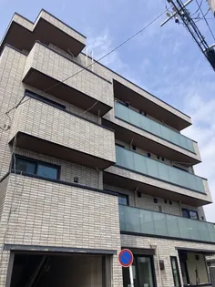 LANA FRUSIA【1階】の外観