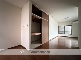 日南荘【203号室】の居間