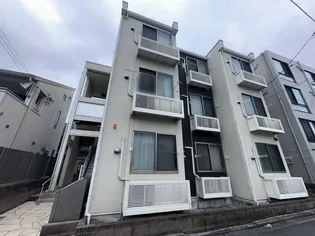 レオネクストグリーン下石神井【1階】の外観