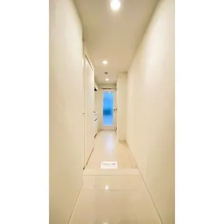 BEVERLY HOMES 下赤塚【3階】の玄関