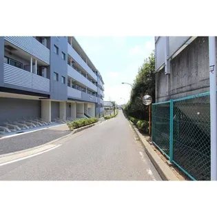 BEVERLY HOMES 下赤塚【3階】の外観