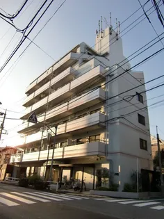 ベルカーサカモチ【5階】の外観