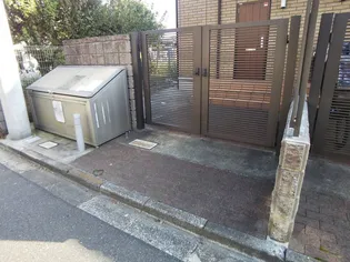 シャルマン【1階】の外観