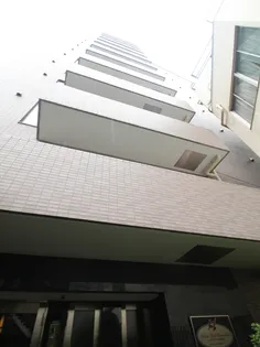 東京都千代田区飯田橋2丁目【マンション】の外観